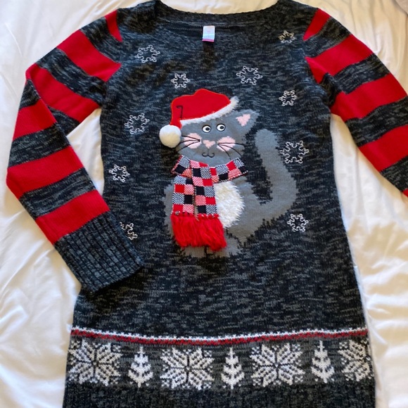 Sweaters - Small long Christmas sweater, in great condition!